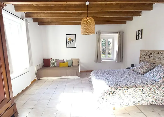 Chez Louise Barry-d'Islemade